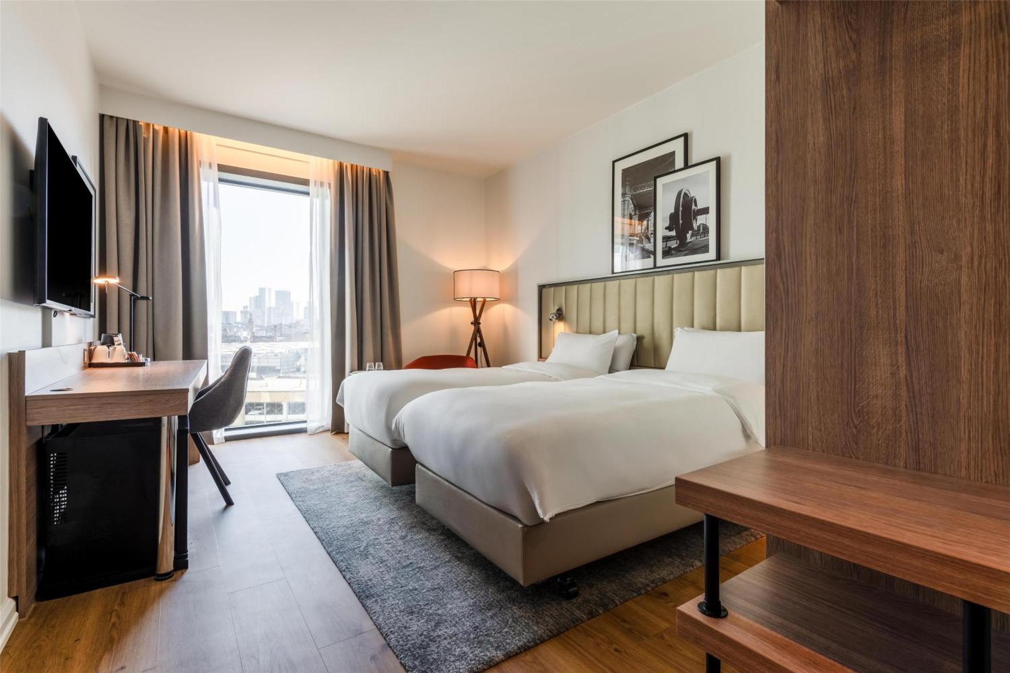 Hotel Radisson Centre, A Verified Net Zero